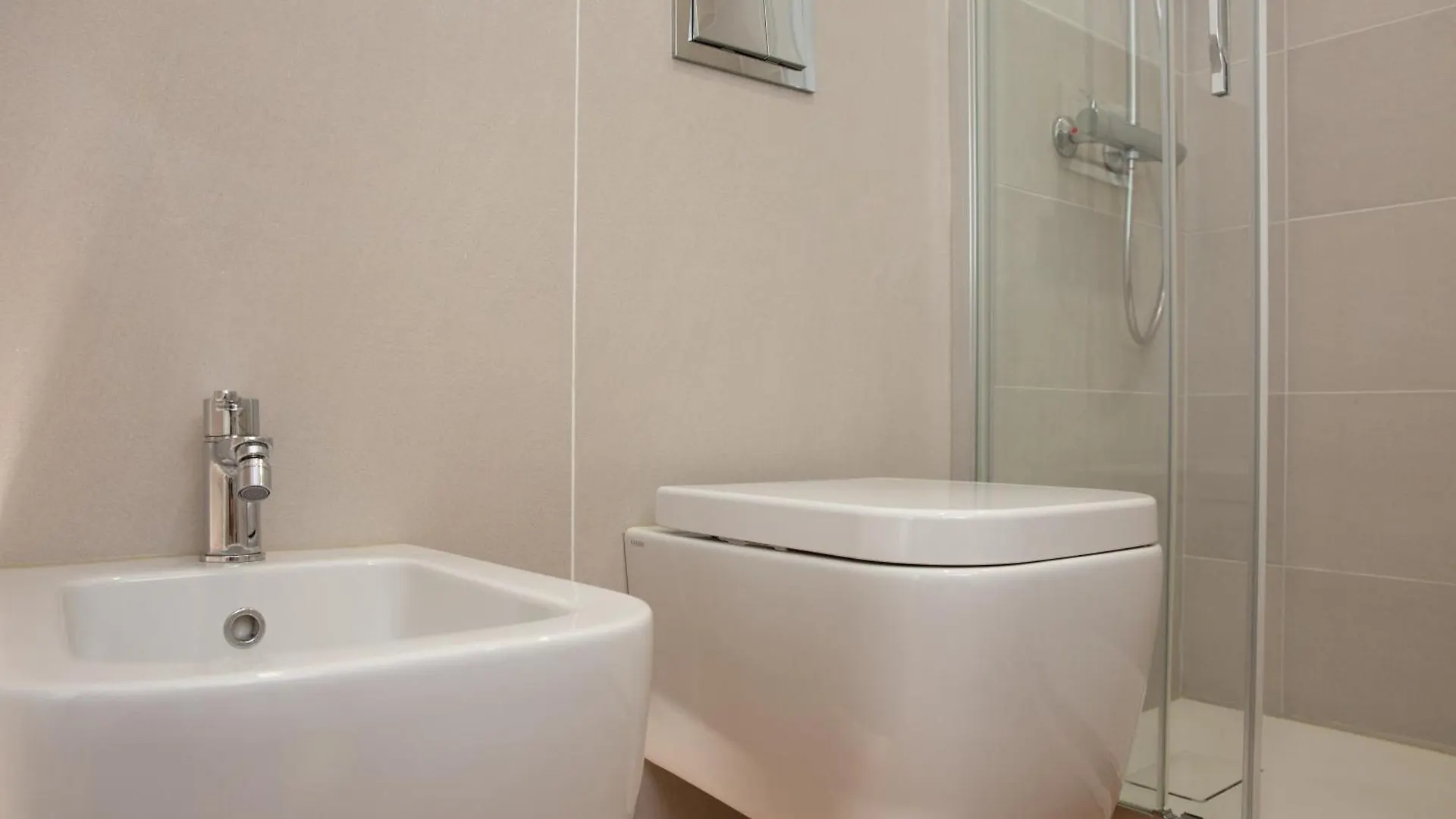Klimt Central Station - Two Room Apartment Milano 0*,