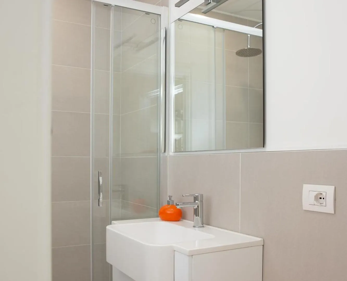 Klimt Central Station - Two Room Apartment Milano
